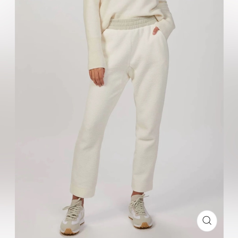 Brand new, never worn with tags. Varley, Brymhurst pant in ivory. Size S.